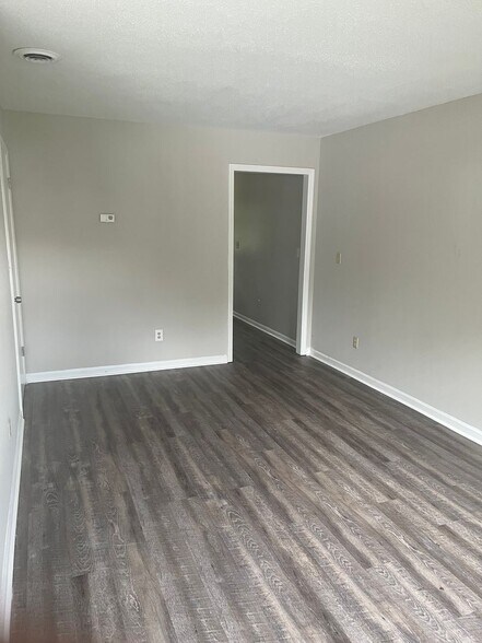 Interior Photo - 706 Roberta Drive