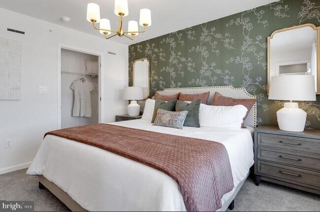 Building Photo - 8214 Alexander Court