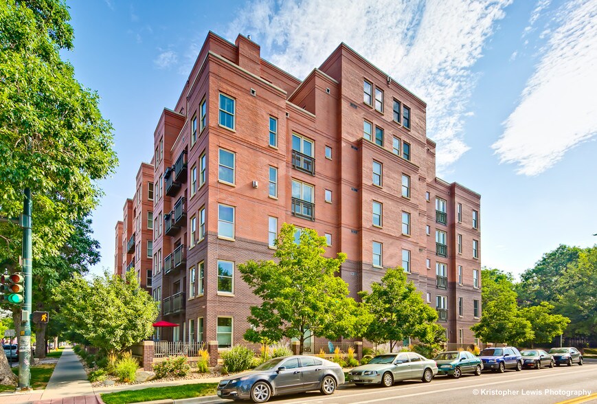 Building Photo - 1630 N Clarkson St