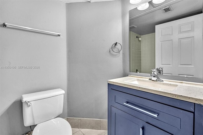 Building Photo - 2881 N Oakland Forest Dr