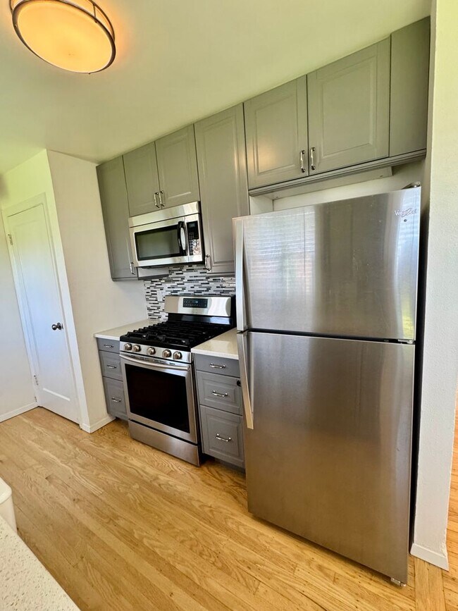 Building Photo - Bittersweet memories, Full Beautiful Remodel Highly Desired Lincoln Neighborhood