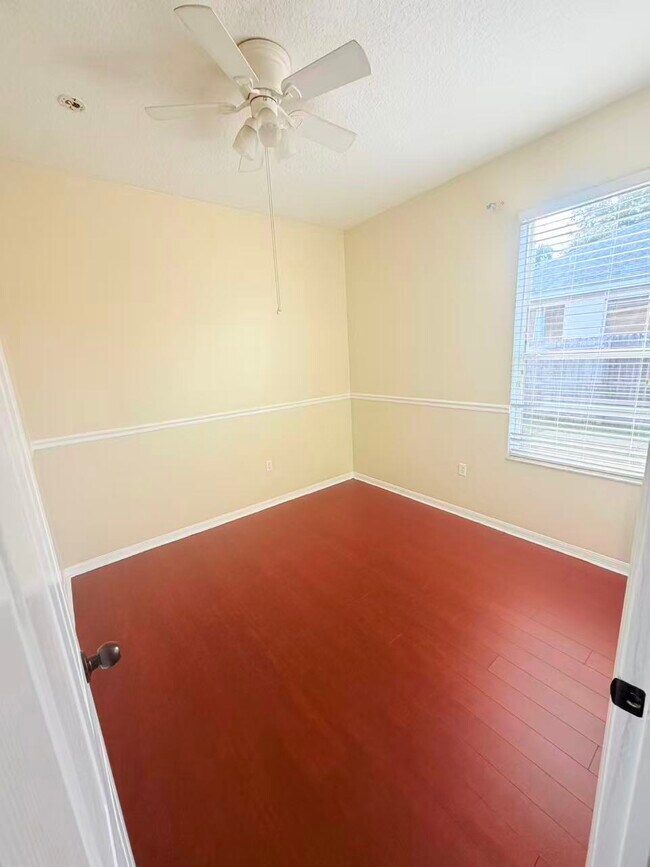 Building Photo - 404 Bluff Pass Dr