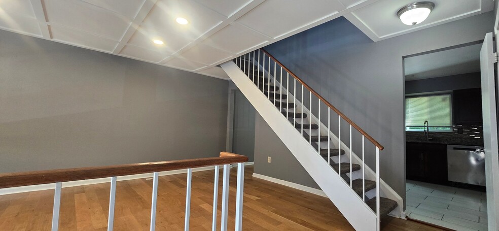 Building Photo - 14630 London Ln