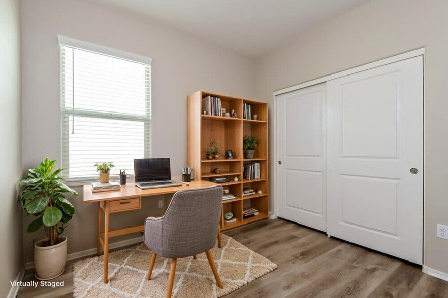 Building Photo - 849 E Artesia Pl