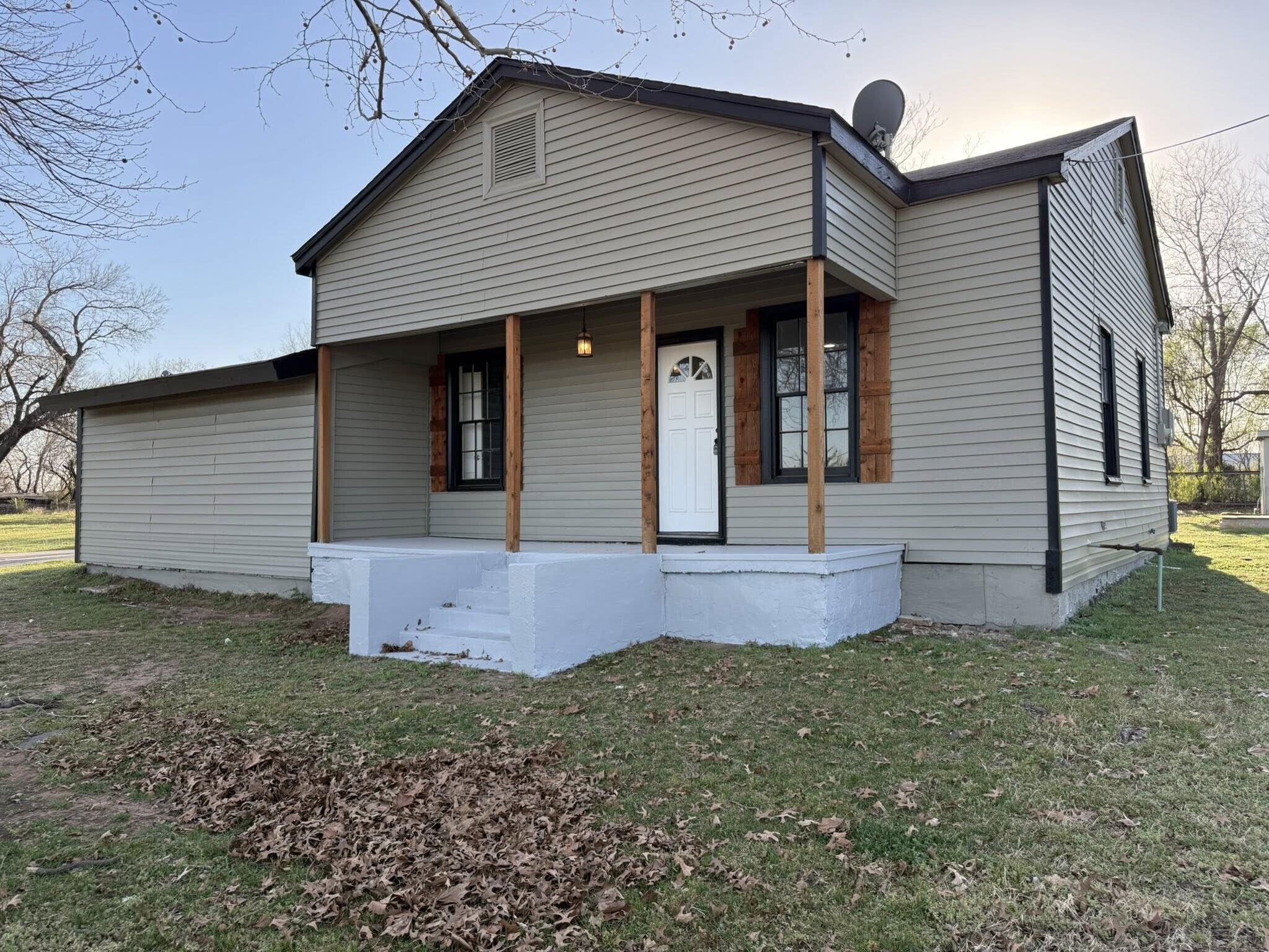 Building Photo - 6521 N Lottie Ave