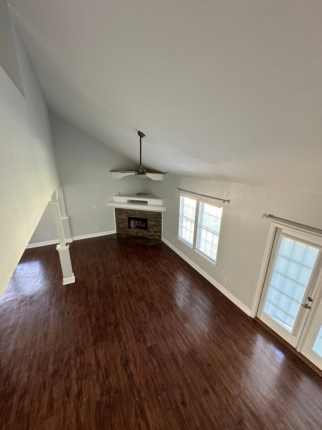 Building Photo - Gorgeous Deerfield Plantation 4 Bed 2.5 Ba...