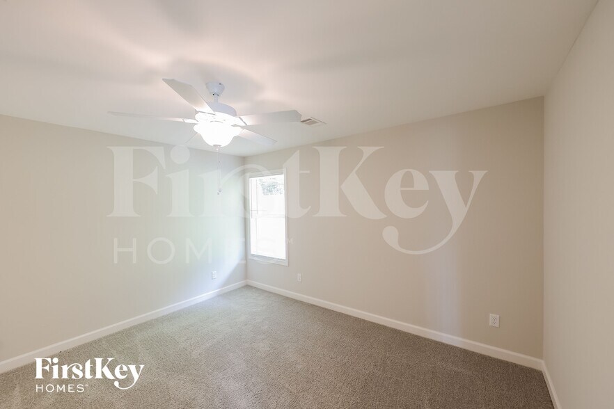 Building Photo - 6017 73rd E Pl