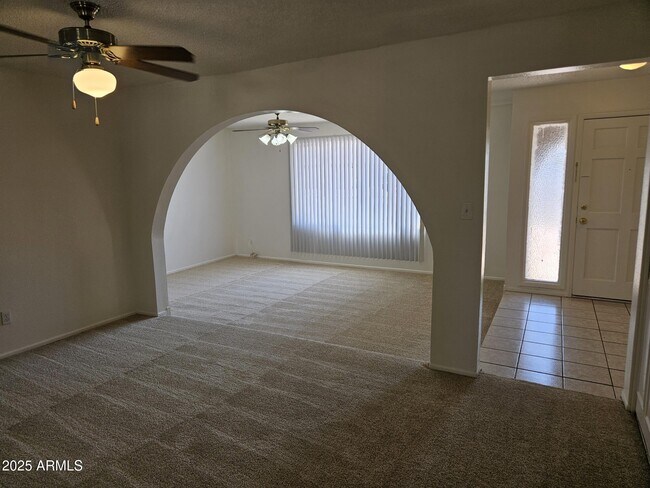 Building Photo - 1560 W Keating Ave