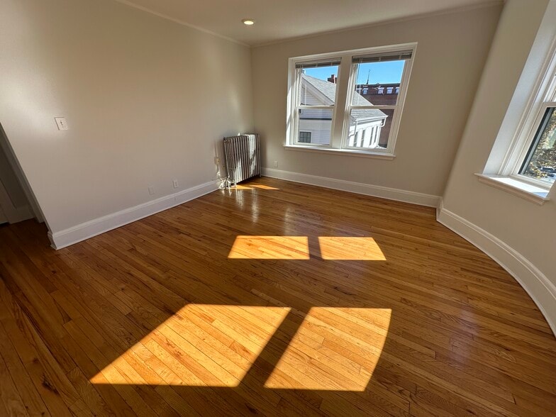 Building Photo - 119 Highland Ave