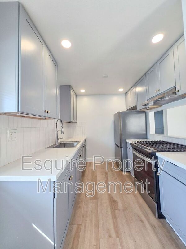 Building Photo - 751 W Channel Islands Blvd