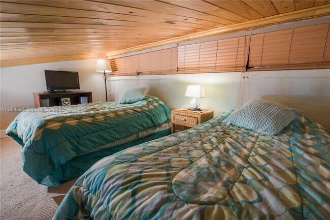 Building Photo - 87200 Overseas Hwy