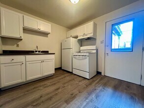 Building Photo - Fantastic Oakland 2Br! Great Location on t...