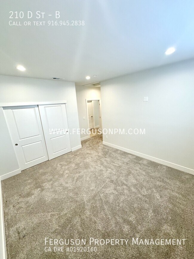 Building Photo - 210 D St