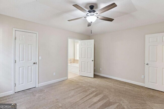 Building Photo - 106 Buntin St