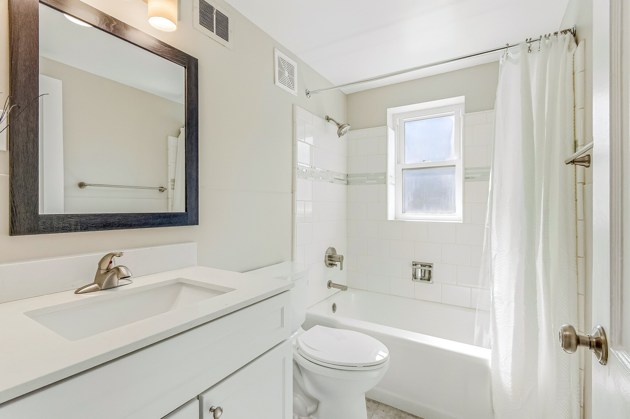 Building Photo - 24 Sherman Ter