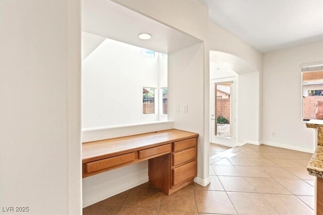 Building Photo - 7941 Limestone Arch Ave