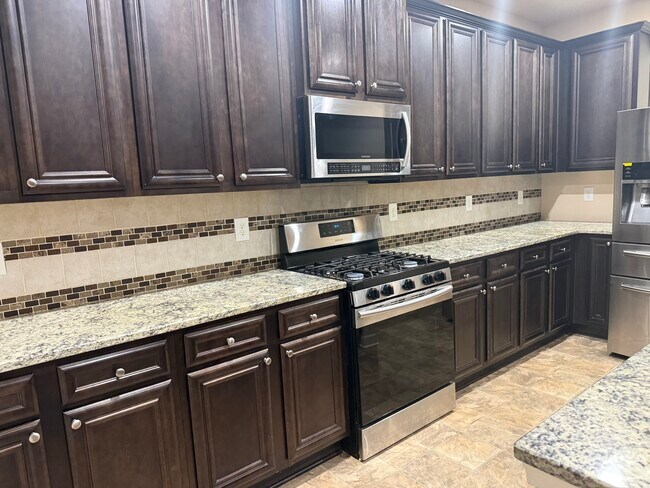 Building Photo - 2056 Tweed Dr