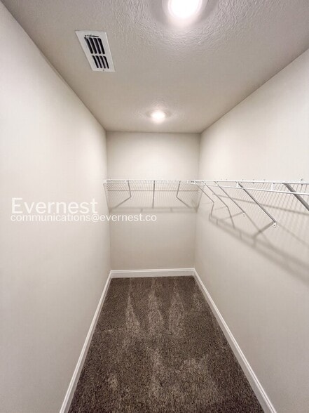 Building Photo - 4522 Skywood Ln