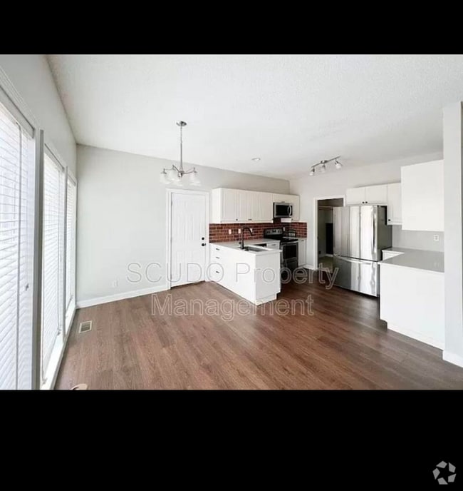 Building Photo - 15325 S Sturgeon Dr