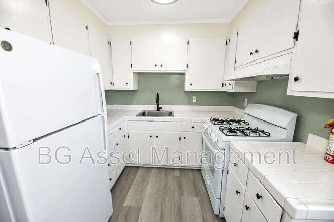 Building Photo - 1610 Sanford Ave