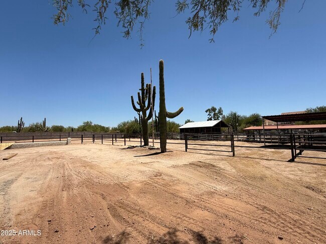 Building Photo - 6703 E Calle de Las Estrellas Rd