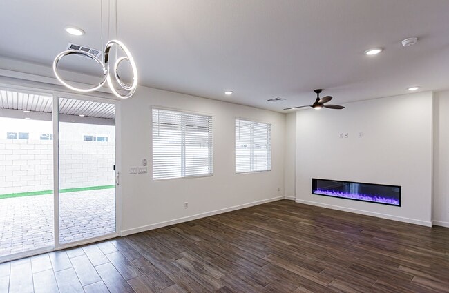 Building Photo - Brand New 4-bedroom Home