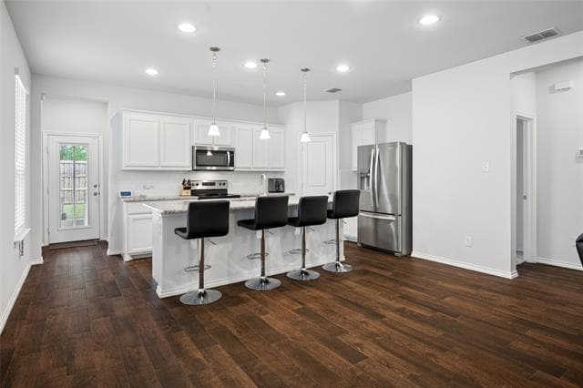 Building Photo - 517 Concho St