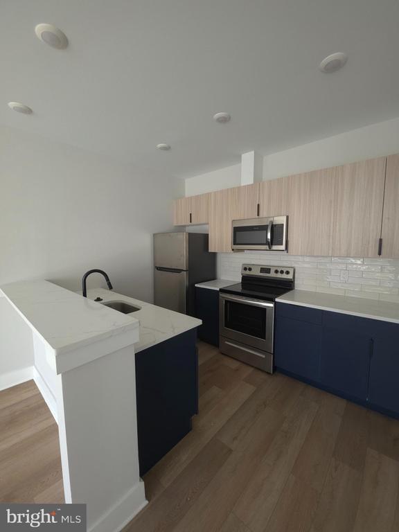 Building Photo - 3503 Midvale Ave