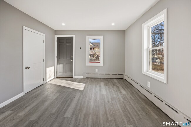 Building Photo - 153 Funston Ave