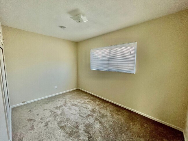 Building Photo - Temple