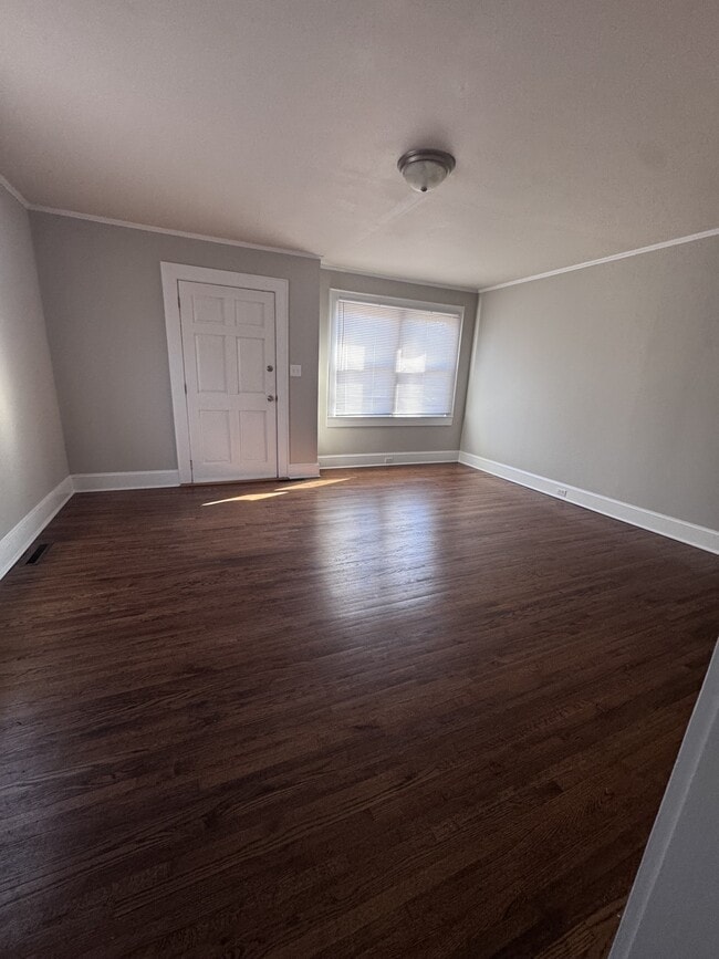 Building Photo - 884 Old Charlotte Rd SW