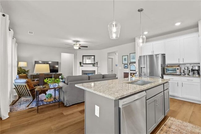 Building Photo - 4341 Links Blvd