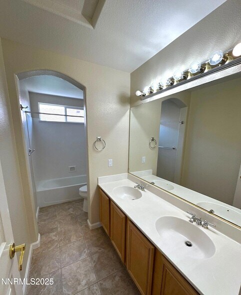 Building Photo - 4910 Deer Pass Dr