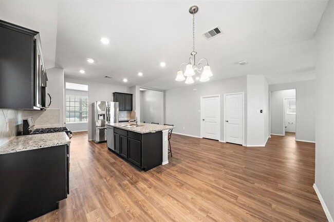 Building Photo - 446 Ridgewood Terrace Dr