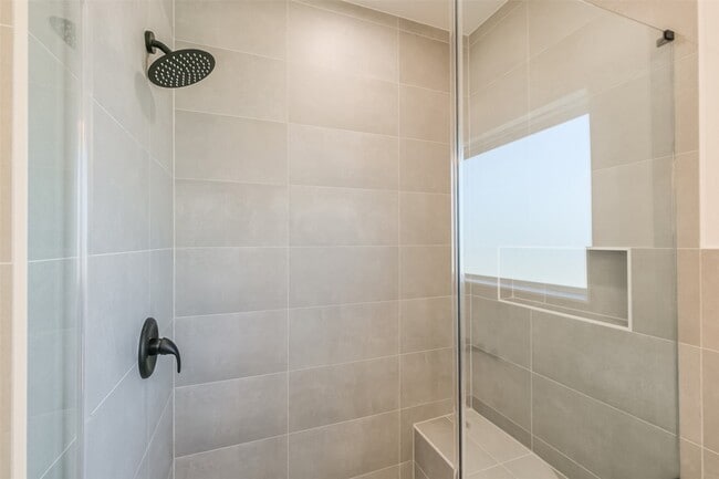 Building Photo - 8315 Brecha Ln