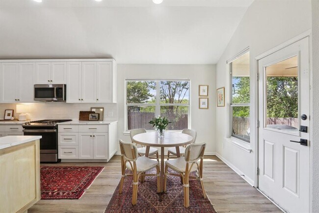Building Photo - 7117 Cromarty Ln