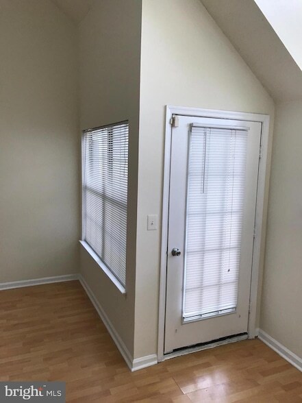Building Photo - 14032 Vista Dr