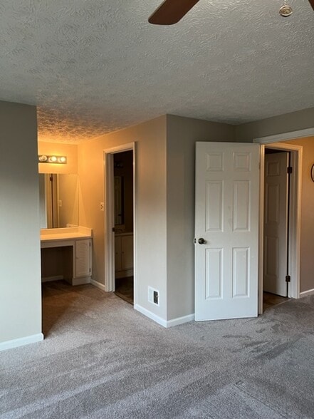 Building Photo - 3617 Laurel View Ct