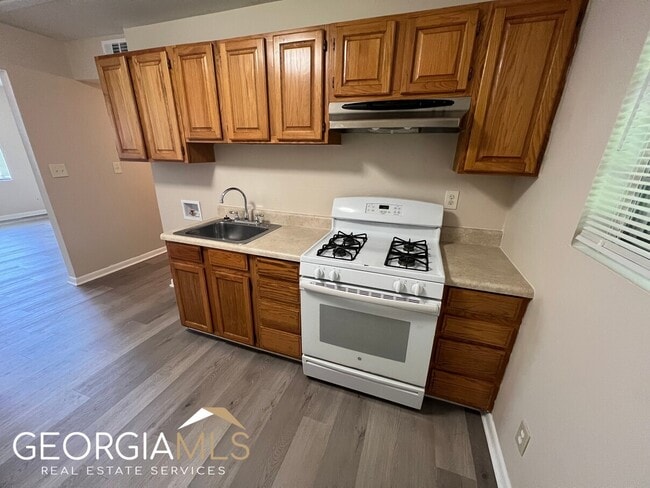 Building Photo - 4057 Elizabeth Park Ct