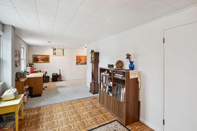 Building Photo - 6429 Mendelssohn Ln