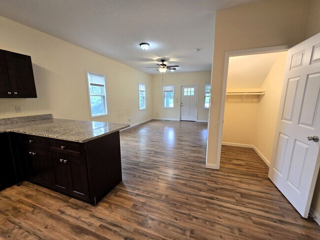 Building Photo - 1232 Highland Hall Rd