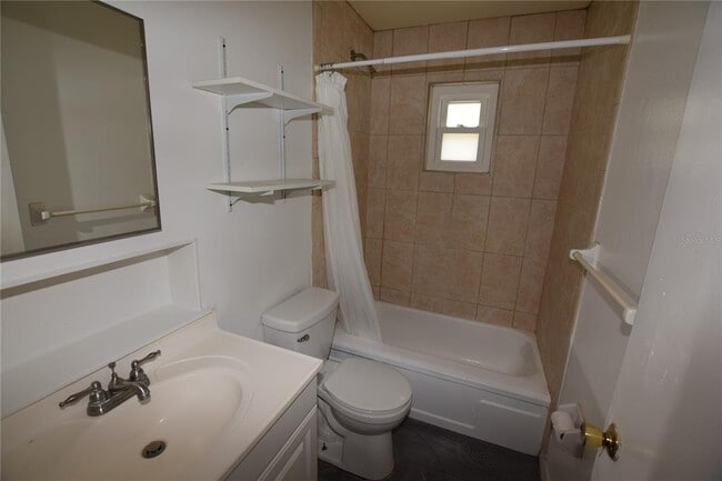 Building Photo - 305 W Hancock St