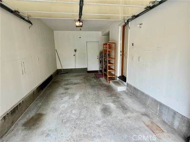 Building Photo - 14 Reunion