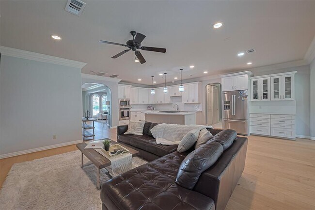 Building Photo - 14238 Flower Creek Ln