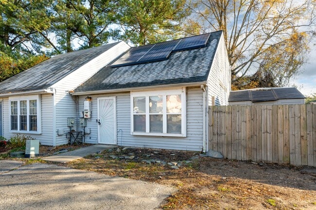 Building Photo - 163 Spruance Rd