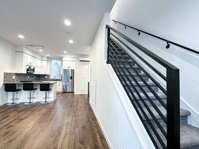 Building Photo - 1767 16th Ave S