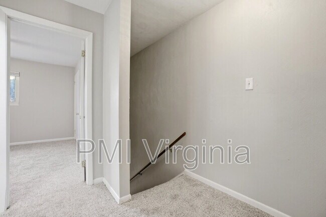 Building Photo - 4209 Dunning Rd