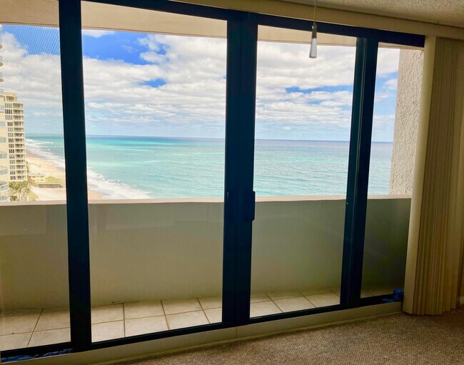 Building Photo - 4200 N Ocean Dr