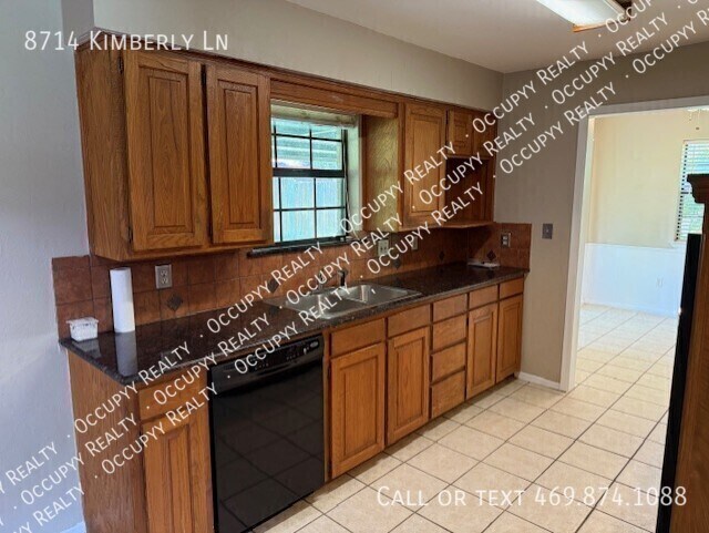 Building Photo - 8714 Kimberly Ln