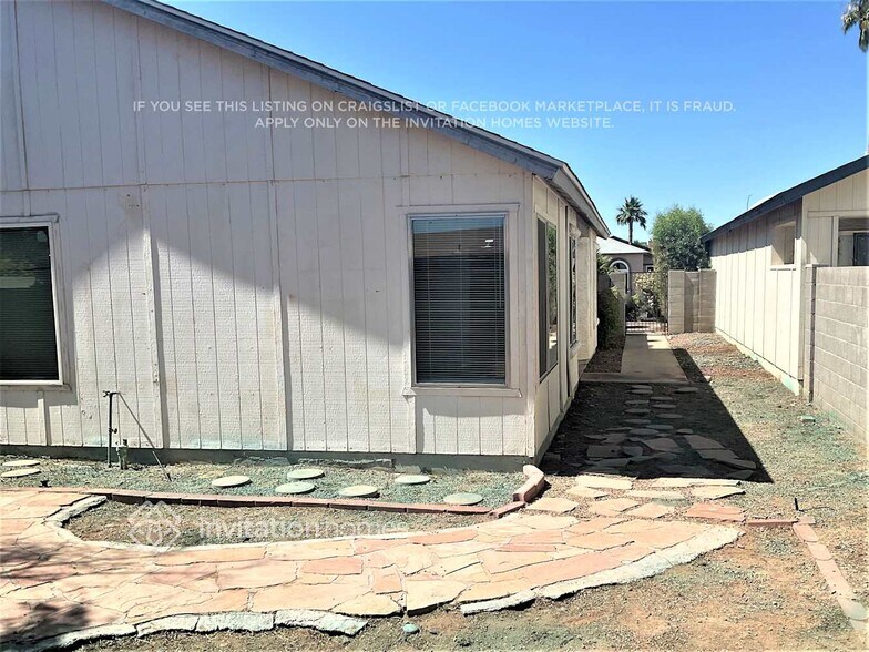 Building Photo - 7371 W Greer Ave
